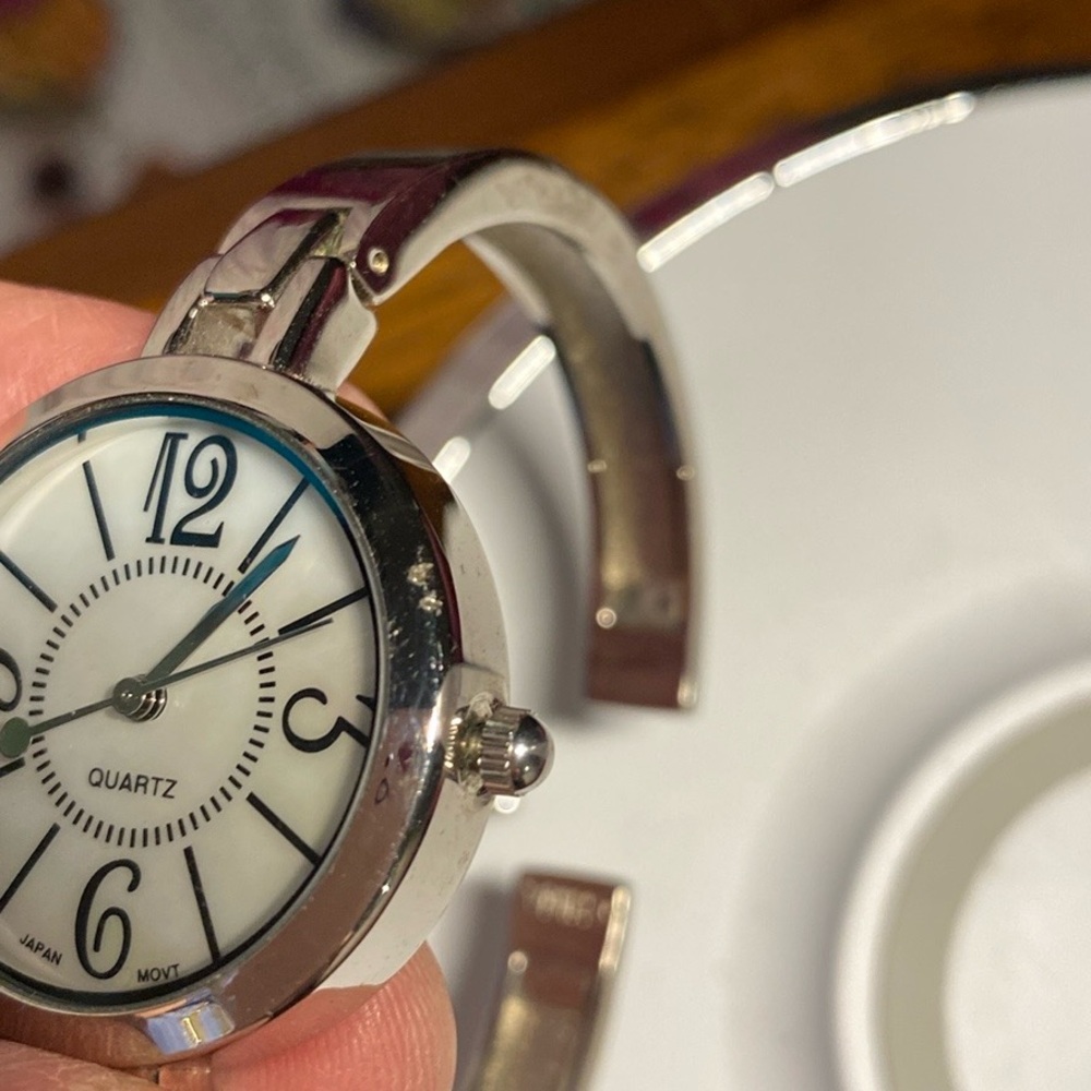 Avon Silver-tone Contemporary Classic Cuff Watch with Large Numbers - Picture 8 of 8